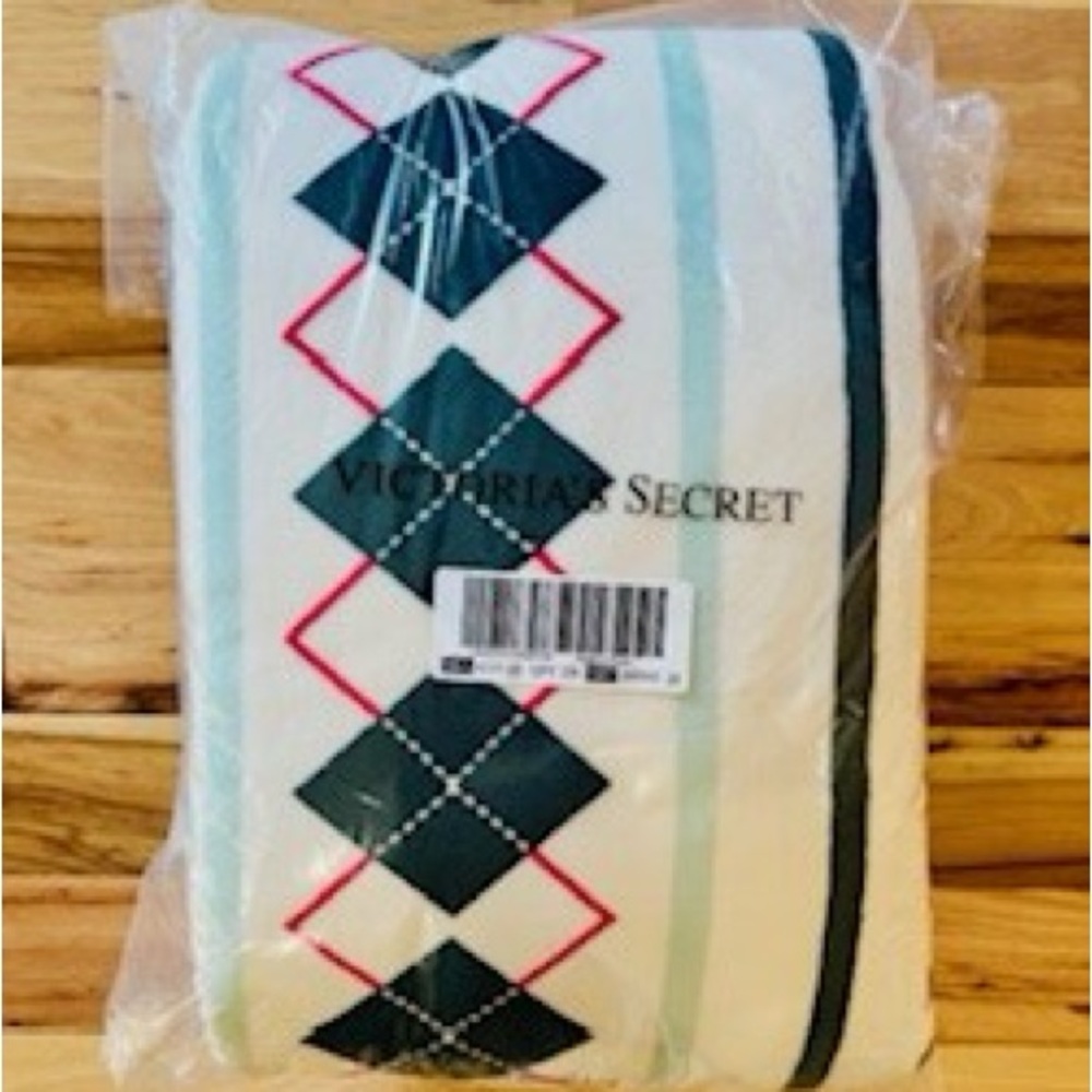 NEW PINK Victoria's Secret Argyle Plush/Sherpa Blanket - Green, Red, White